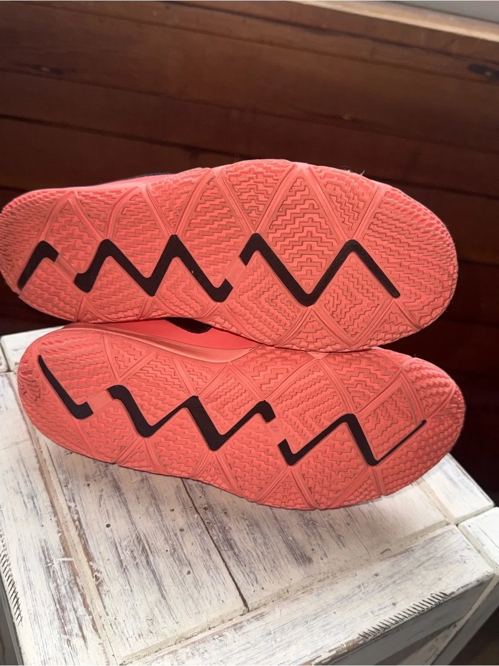 Nike Kyrie 4 - Youth Size 3